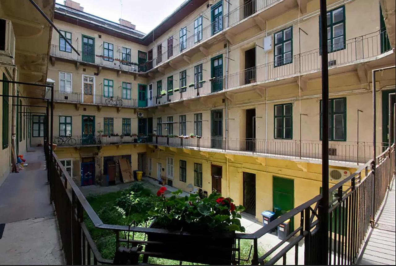 Budapest Palace Apartment - Palace District - Downtown Екстер'єр фото